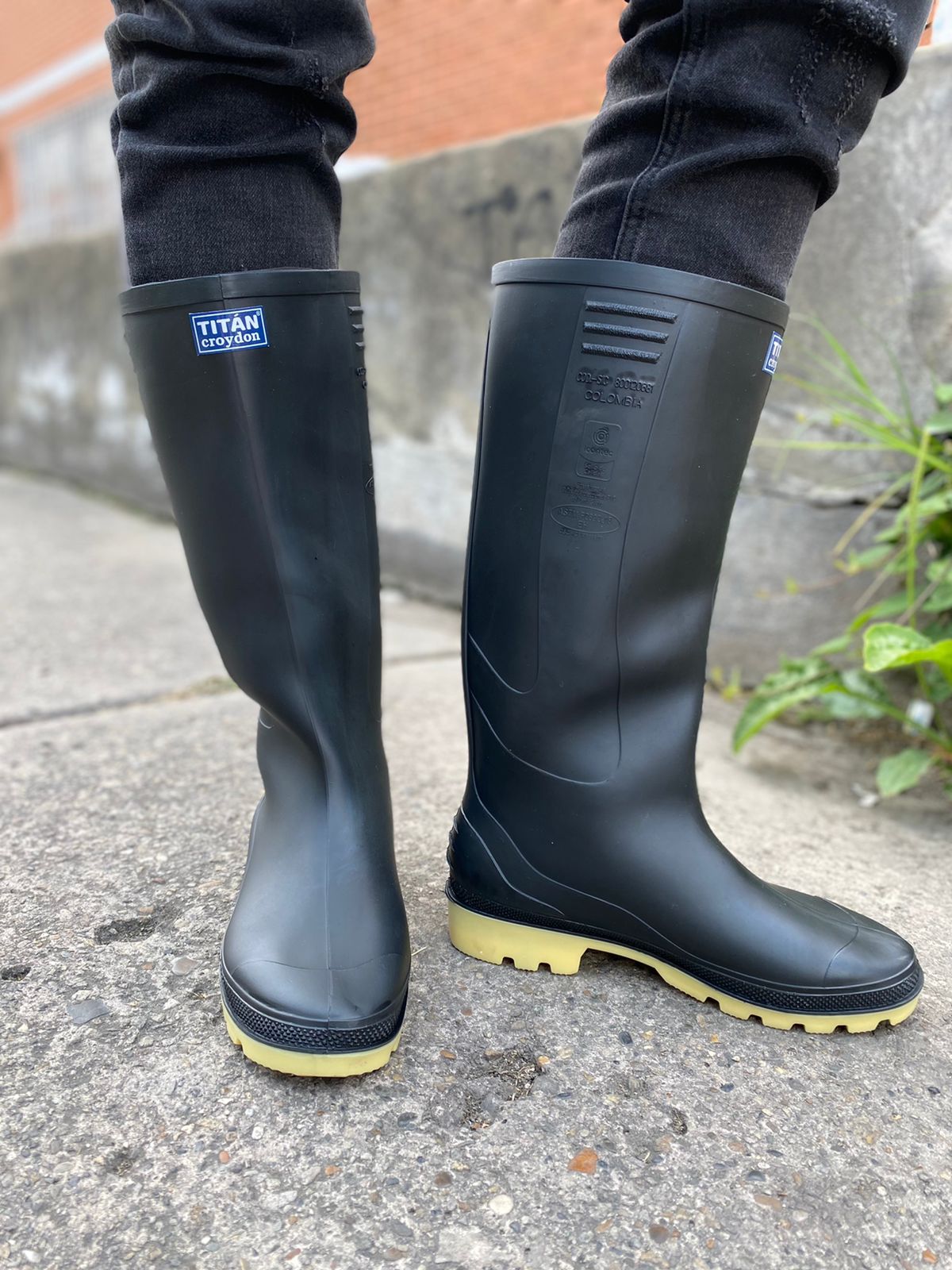 Bota Titan Negro - Croydon