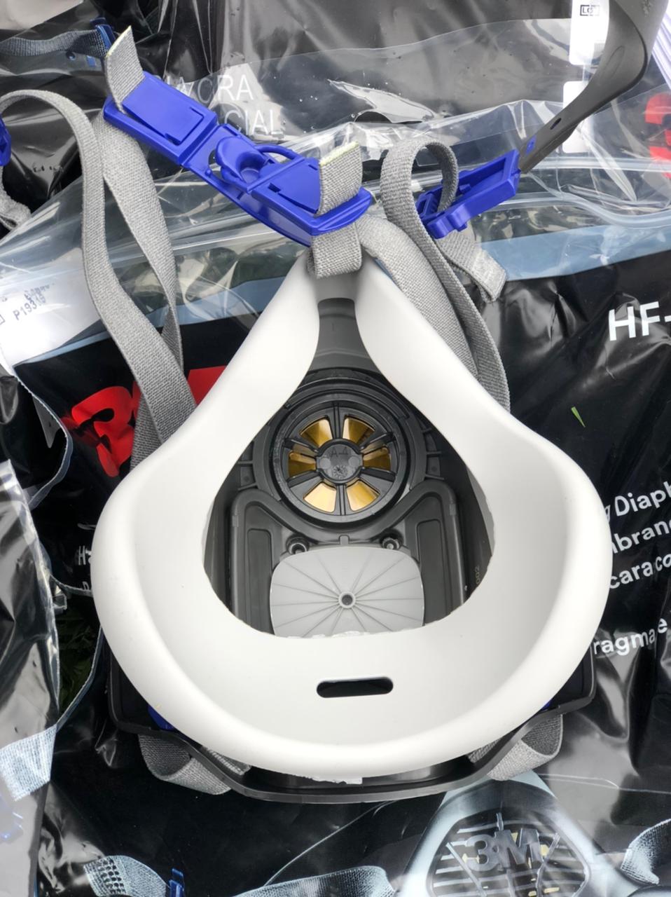 Respirador Reutilizable Media Cara Con Diafragma Parlante - 3m - Imagen 2